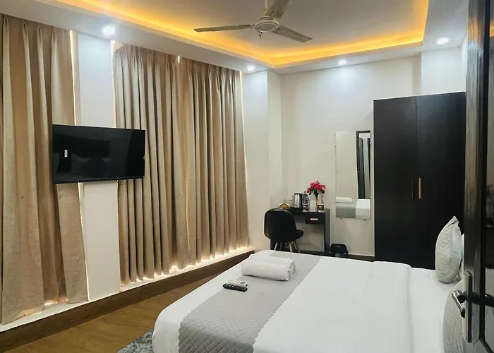 Hotel Mannat Green