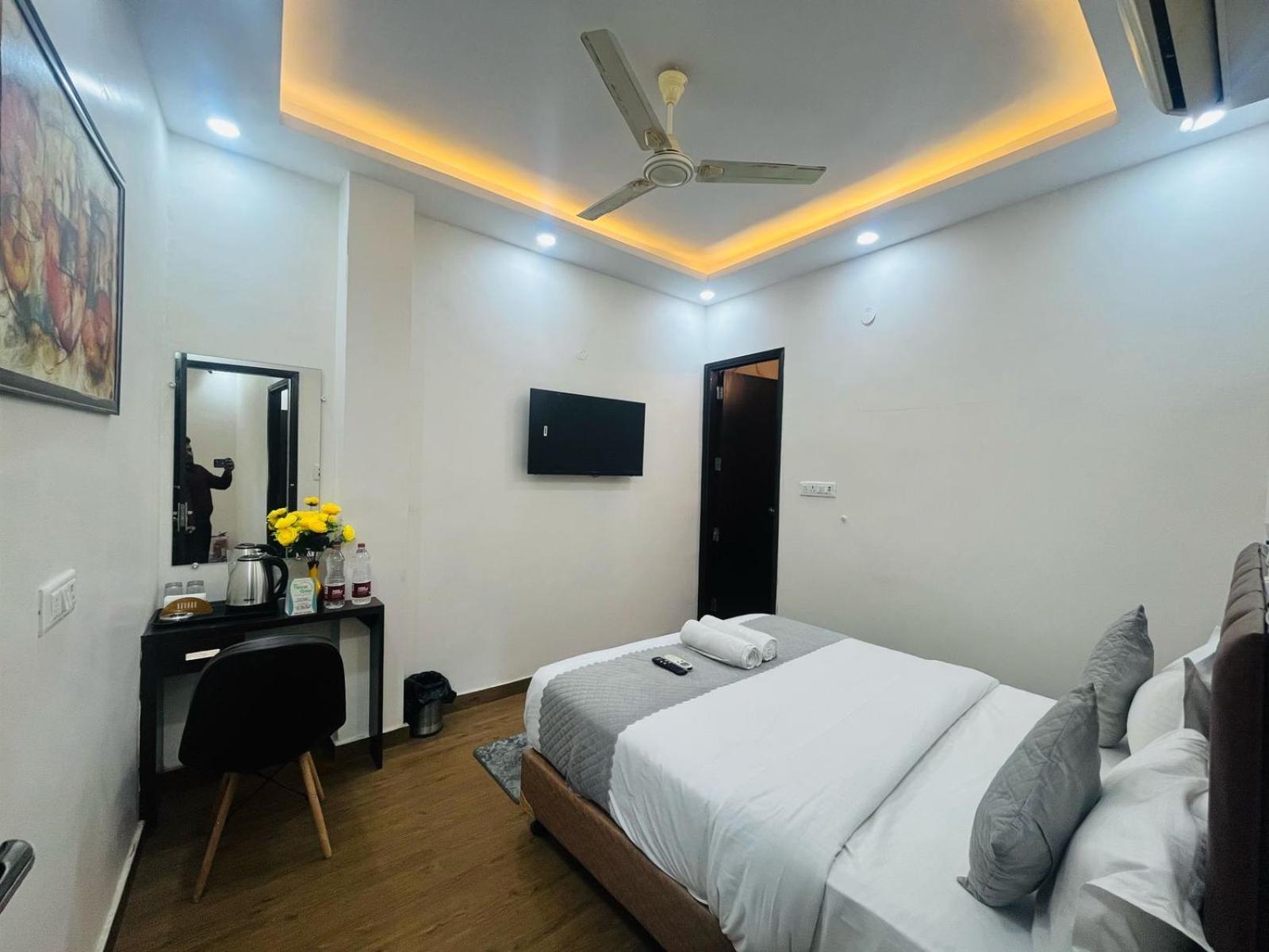 Hotel Mannat New Delhi